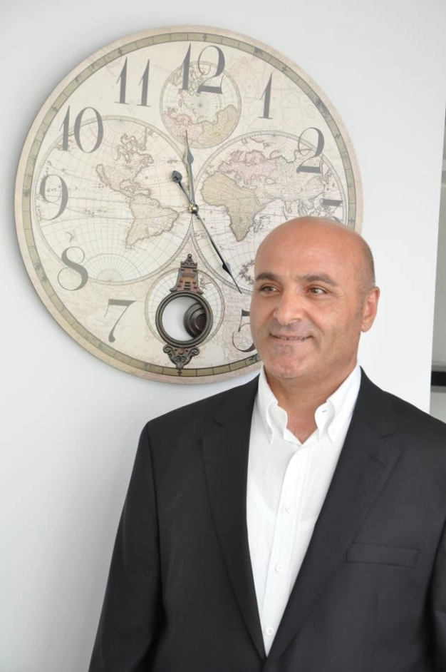 Akaryakıt analizini avucunda yapıyor