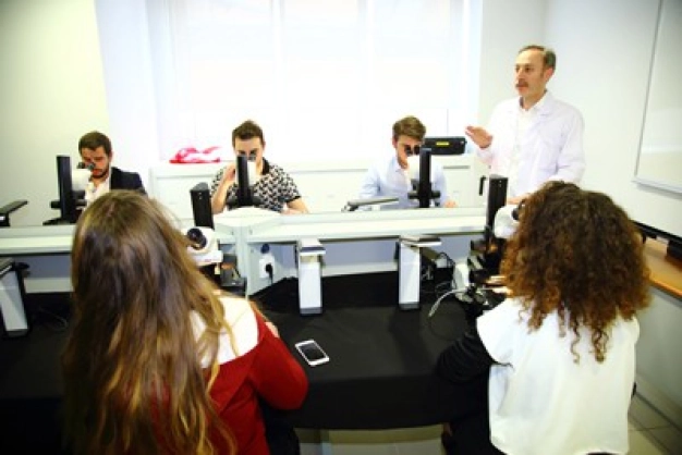 Ticaret odaklı üniversite