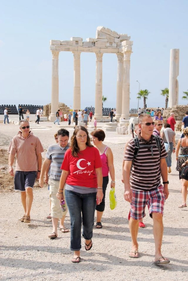 Geri dönen turist Türkiye’yi anlatacak