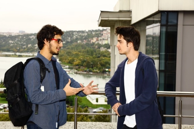 Oyundan iş çıkardılar Google bileti aldılar