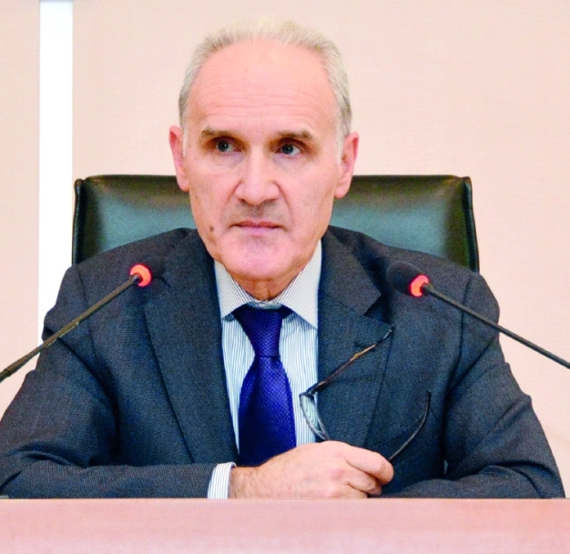 Herkes mazeret değil iş üretmeli