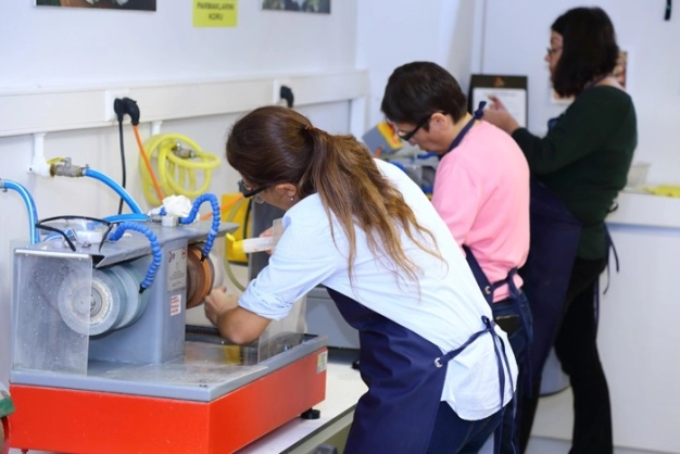 İşitme engellilere yönelik bir proje daha Lapidaristanbul