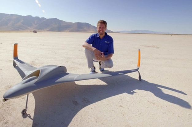 Bu alarm görünmez ışınlarla koruyor