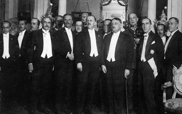 Hem kalemin hem de işlerinin erbabıydılar