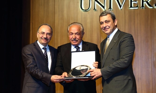 İş dünyasının ilk üniversitesi 15 yaşında