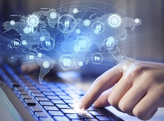 Yazılım üretip ihraç etmeliyiz