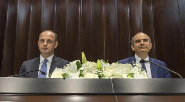 ‘Merkez nefes verdi sıra bankalarda’