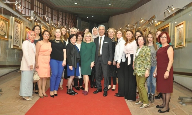 Hünkar Kasrı'nda tezhip ve minyatür yansımaları