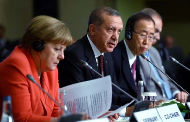 İnsanlık için herkes elini taşın altına koymalı