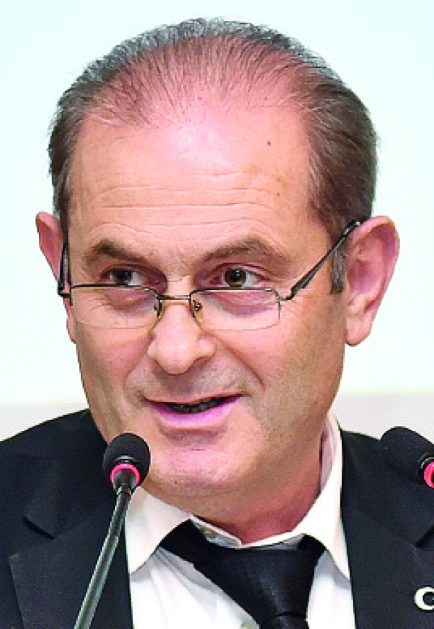 Yeni bir başarı hikayesi yazmalıyız