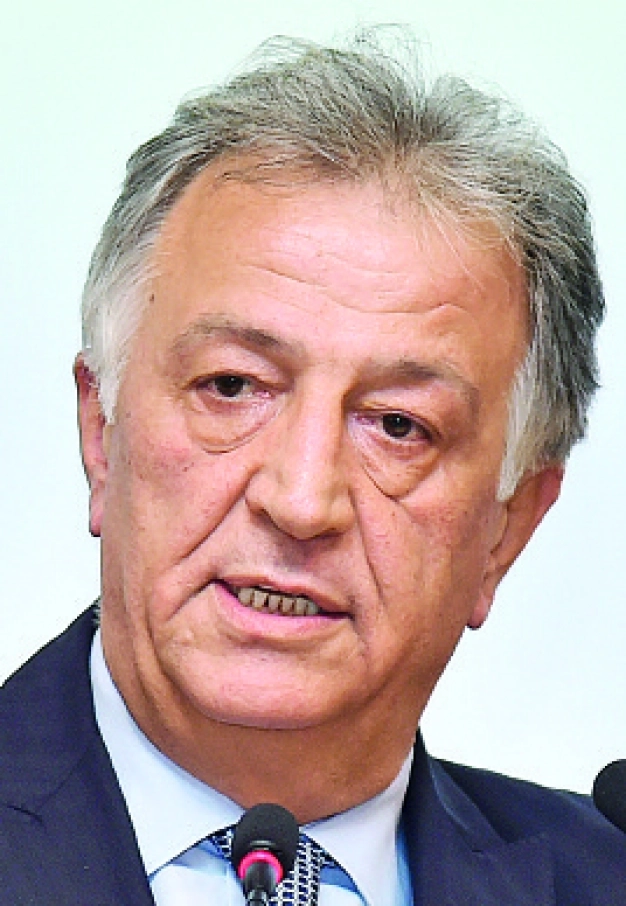 Yeni bir başarı hikayesi yazmalıyız