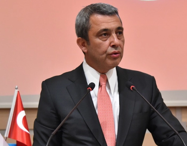 Meclis üyeleri milli egemenlik için kürsüde