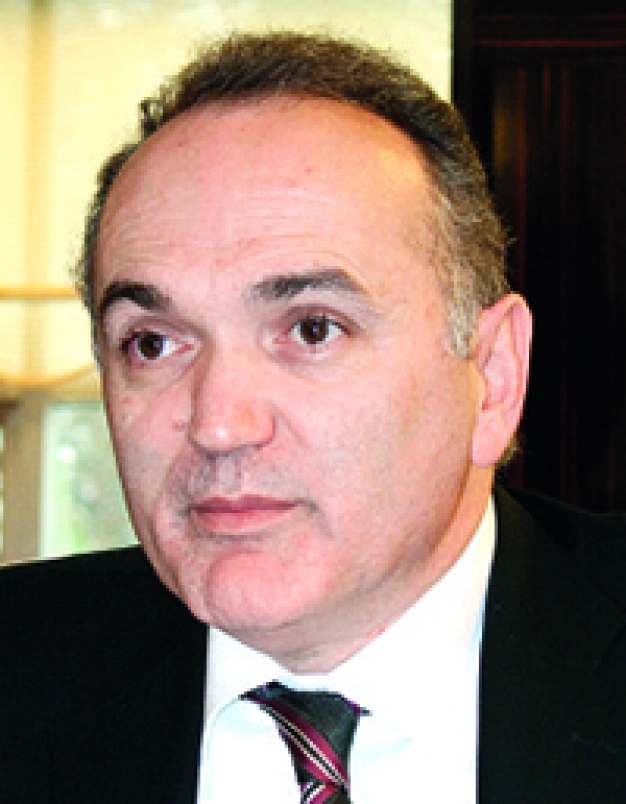 Demokrasi için ayaktayız