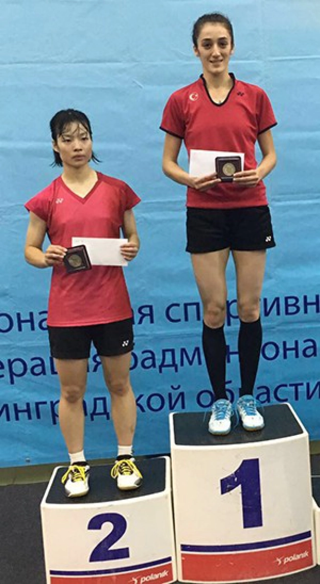 Badmintonda altın madalya