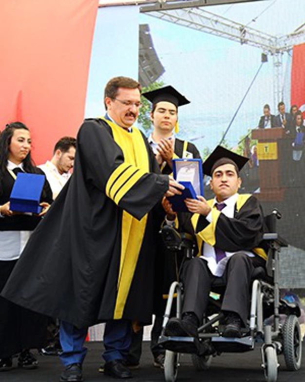 Cemile Sultan’da duygulandıran mezuniyet