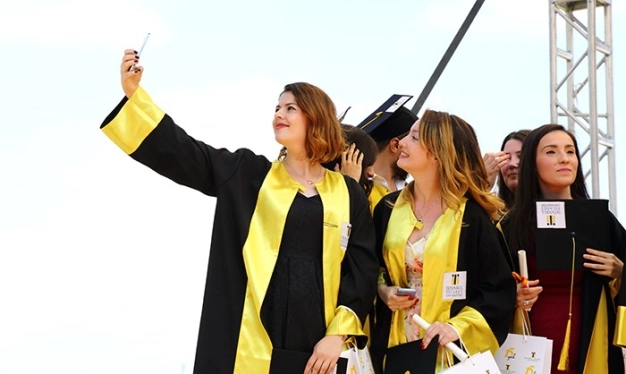 Cemile Sultan’da duygulandıran mezuniyet