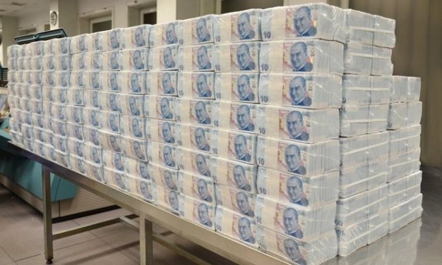 100 bin milyoner var