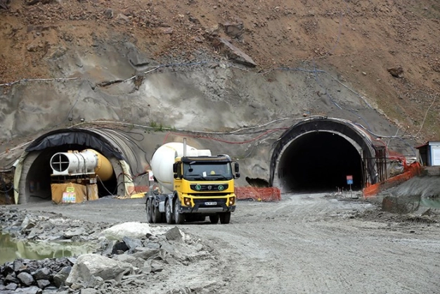 Full steam with mega projects