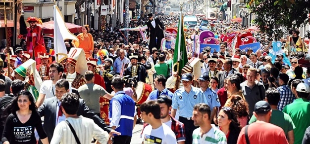 Istanbul exults in the Shopping Fest