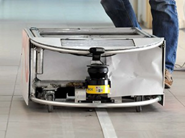 Hasta yemeklerini Türk robotlar taşıyacak