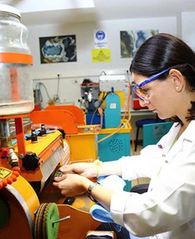 21 yaşında sektörün aranan tasarımcısı oldu