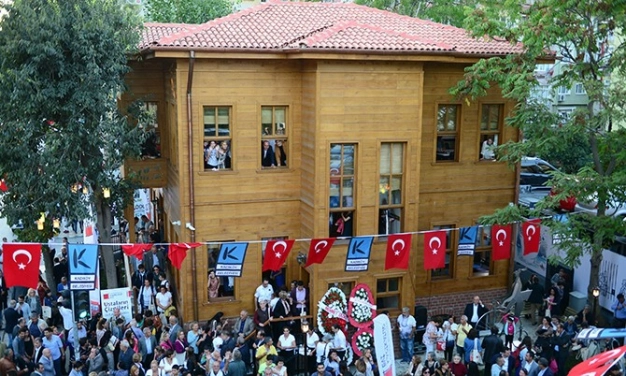 Bu ev çok güldürecek