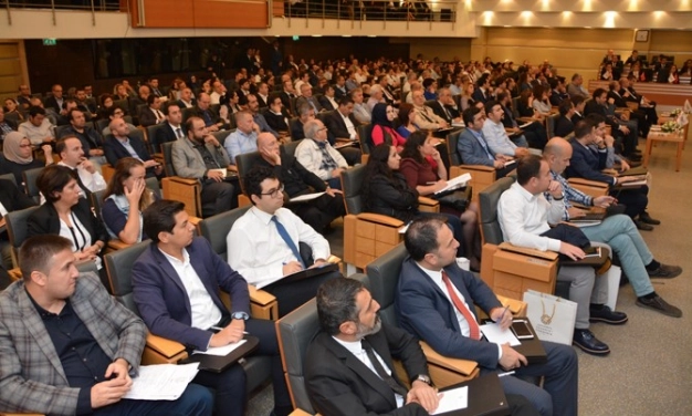 Kendine güvenen çek notuna baksın