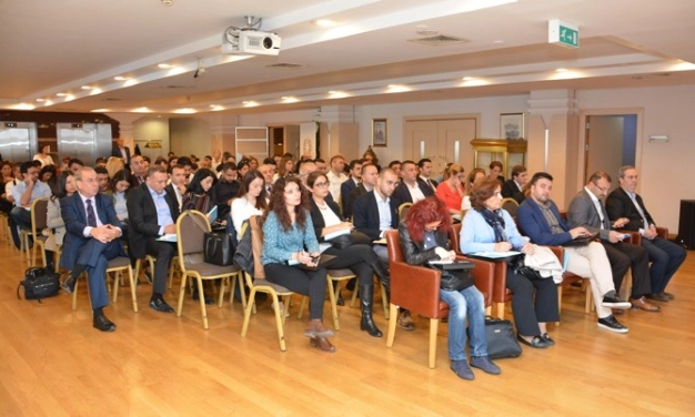 Kendine güvenen çek notuna baksın