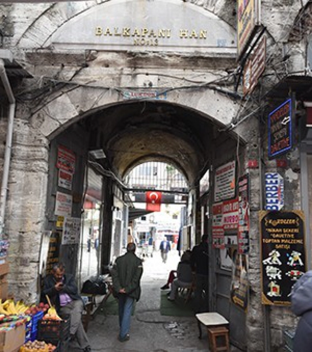 Yolunu ararken kendisini kaybettik