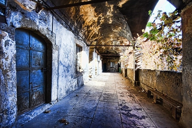 Sadece bir usta ve çay ocağı kalmış