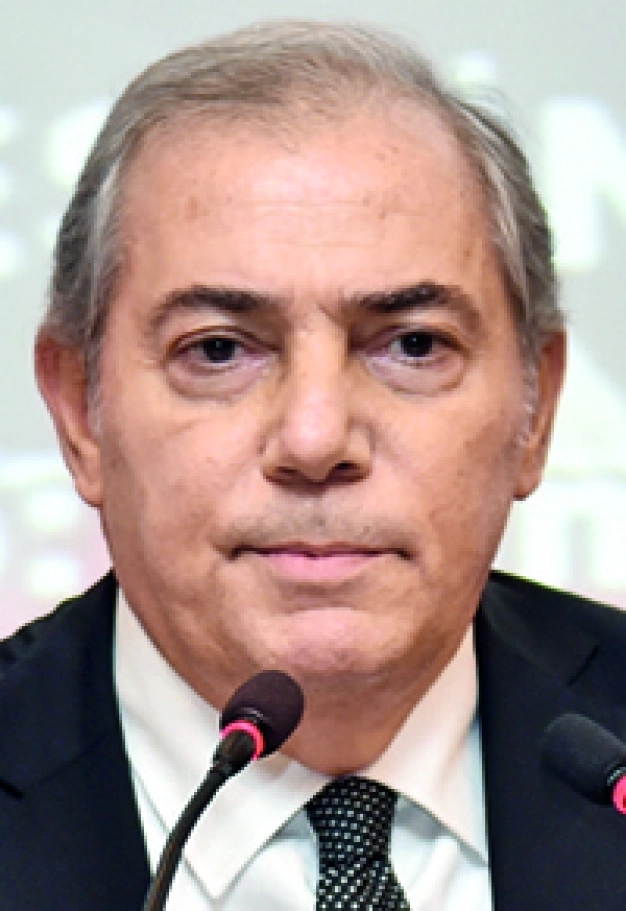 Dünyadaki atalete teslim olmayacağız