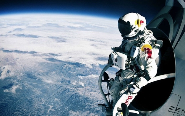 Uzayın kıyısından dünyayı seyredin