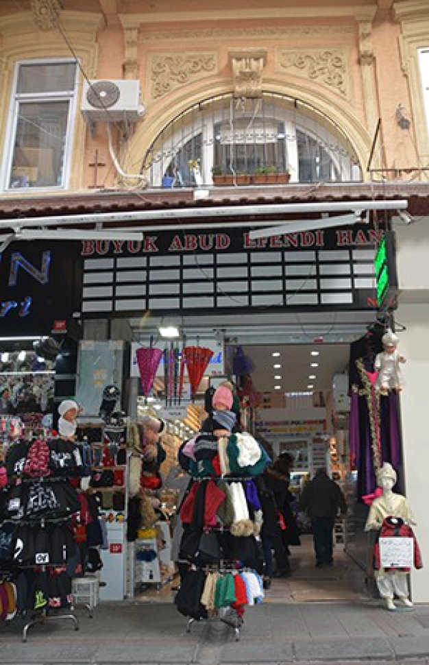 Eminönü’nde ‘yoksul’ bir han