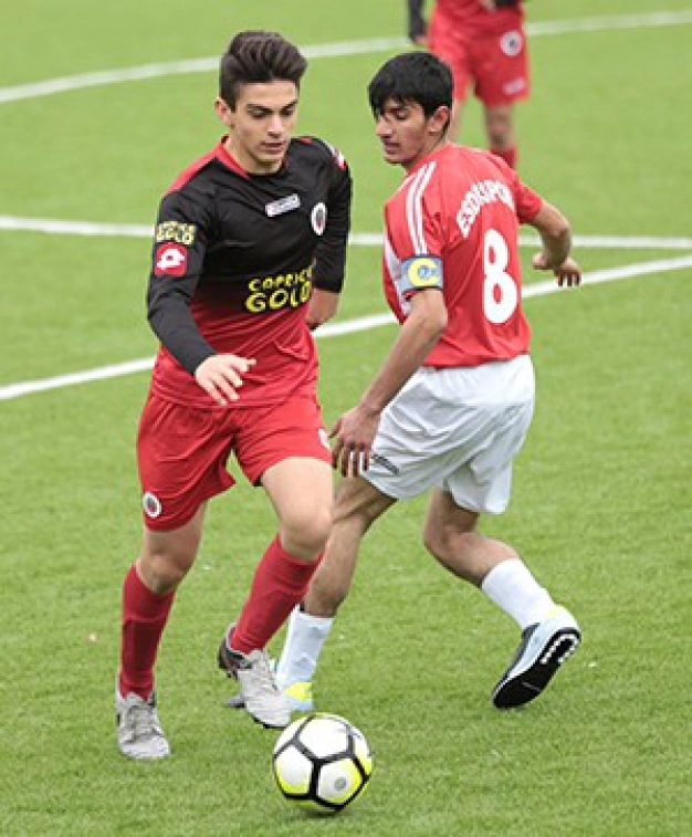 Sanayinin çırakları yıldızlığa oynuyor