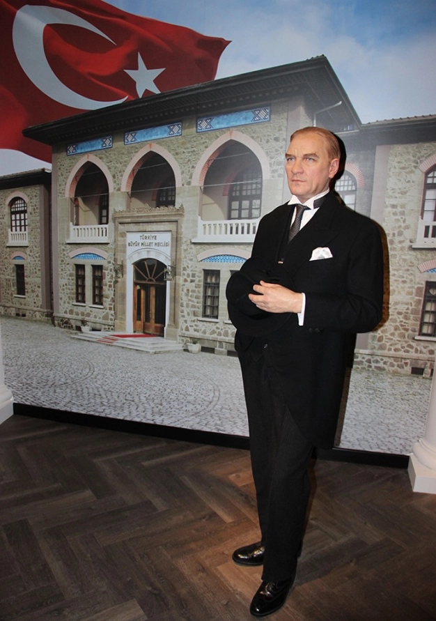 55 ünlü ismin tıpatıp benzeri İstanbul’da