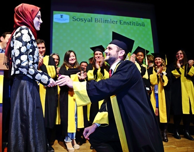 Lisansüstü mezuniyet gururu