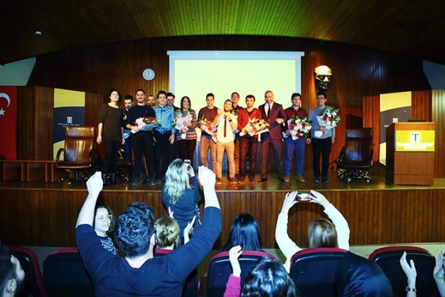 Bir okuldan daha fazlası