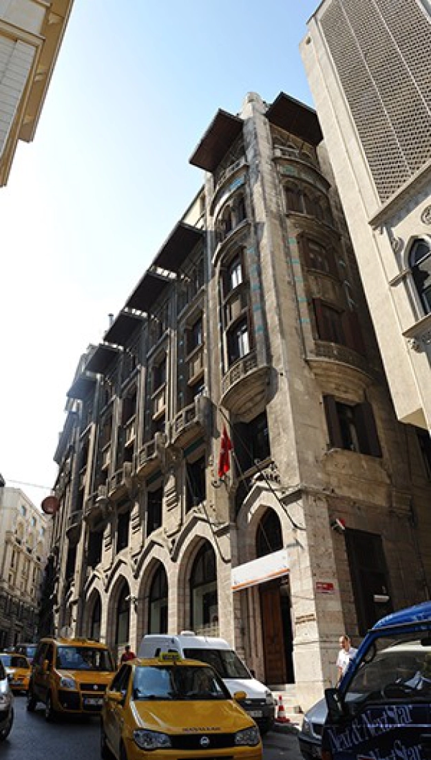 Küçük bir han odasından bilgi çağına