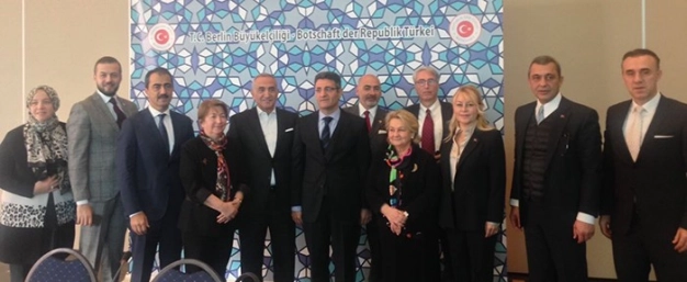 The victory of democracy was relayed to Europe