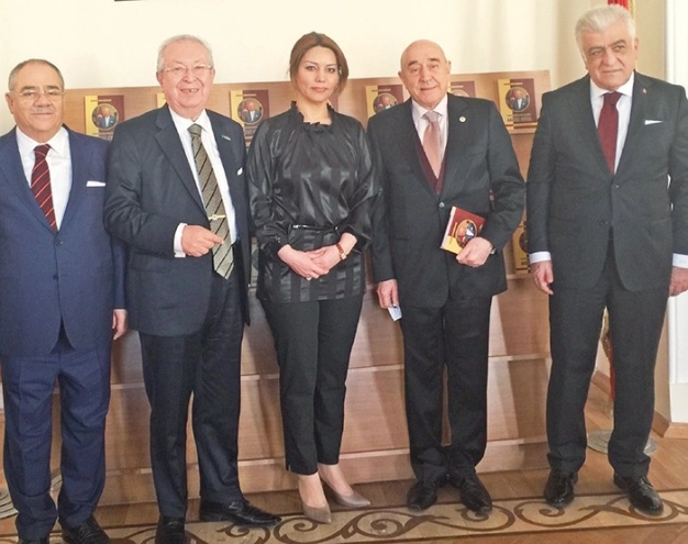 20. yaş şerefine 450 bin dolarlık zirve