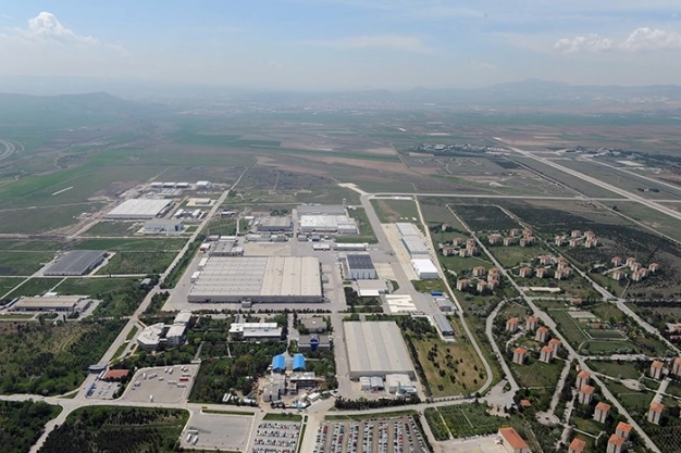 İş hacminin yarısını yan sanayiye aktarıyor