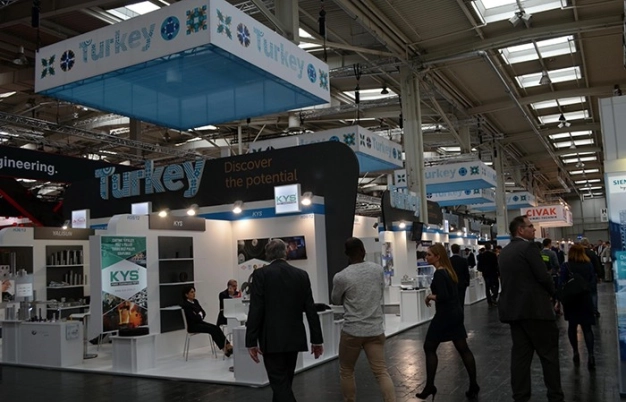 Sanayicilerin gövde gösterisi