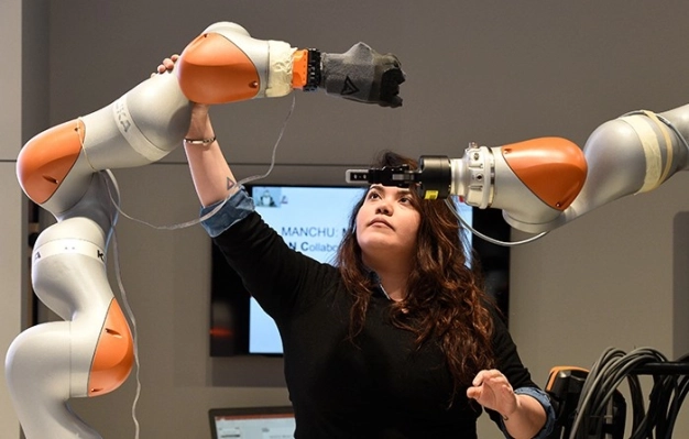 Sanayicilerin gövde gösterisi