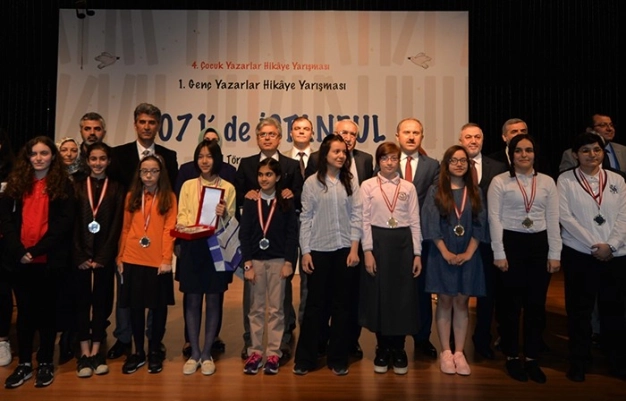 Genç kalemler ödüllerine kavuştu