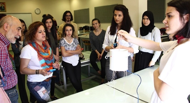 Yeni ürünler geliştirip hayatı kolaylaştırıyorlar