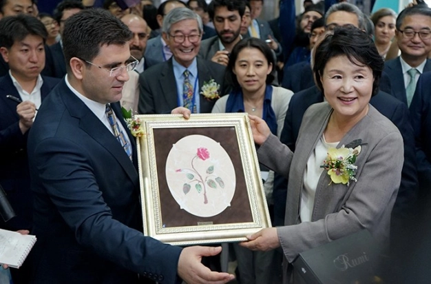 Tarihi dostluk kitapta buluştu