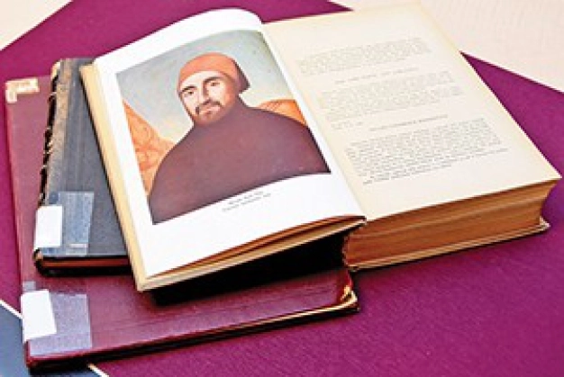 Nadir eserlerin Latince kitapları