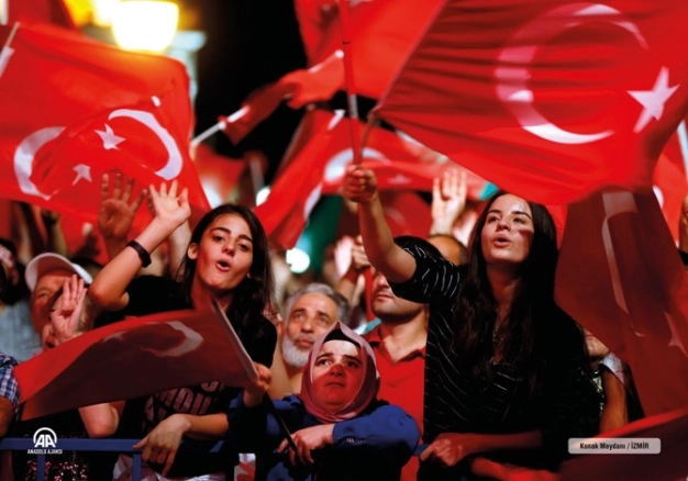 İTO ve AA iş birliğiyle Demokrasinin Zaferi 15 Temmuz fotoğraf sergisi