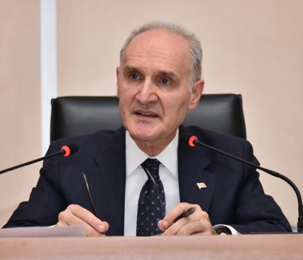 Öğrencimizi bilgi hamalı yapmayalım