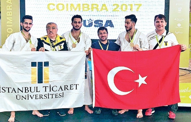 3 altın 8 bronzla döndüler